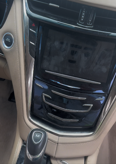 Cadillac dash detail